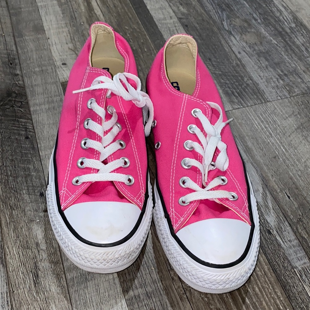 Hot pink converse